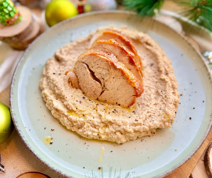 Pechuga de pavo easy cook con puré de coliflor asada