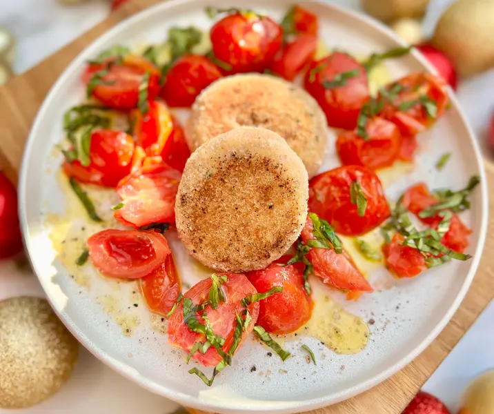 Croquetas duquesas de jamón pierna de cerdo y tomates confitados
