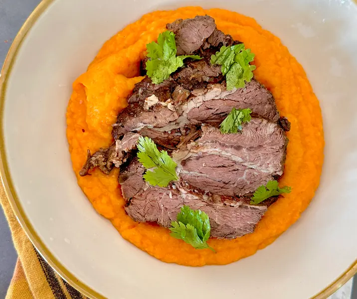 Carne al jugo con puré de zapallo sin gluten