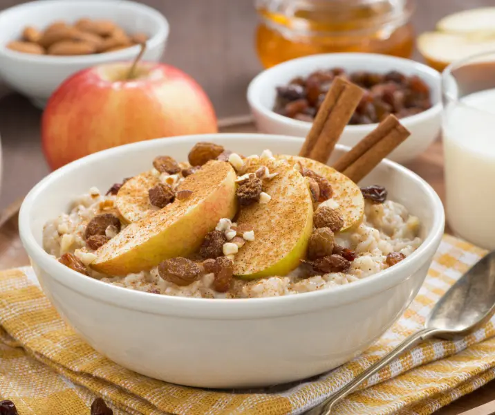 Postre de manzana, avena y pasas sin gluten