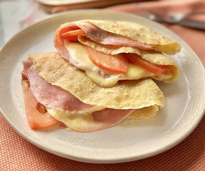 Panqueques integrales con jamón y queso sin gluten