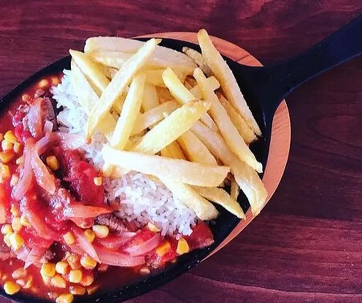 Tomaticán con papas fritas sin gluten