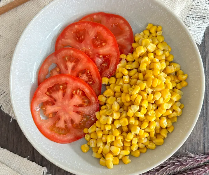 Ensalada de choclo con tomate sin gluten