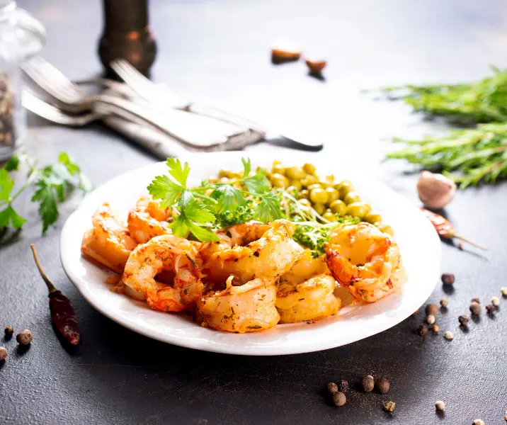Lentejas con camarones sazonados sin gluten