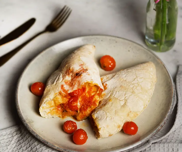 Calzonne margarita & anchoas