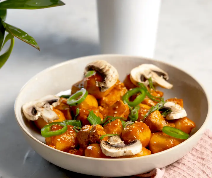 Ñoquis orientales con carne de cerdo