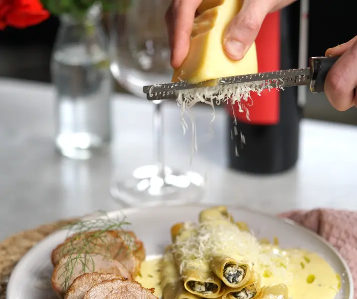 Canelones de ricota con filete de cerdo