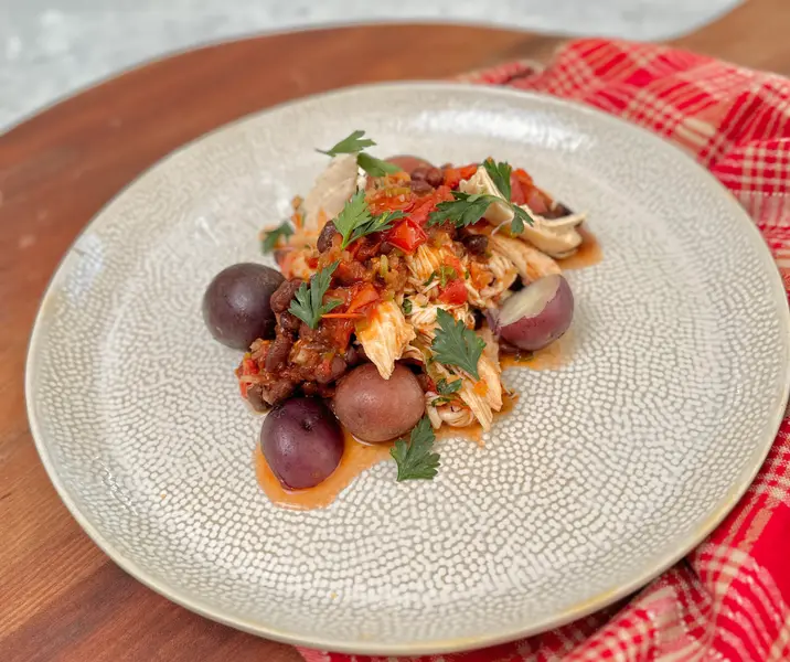 Guiso atomatado de pollo