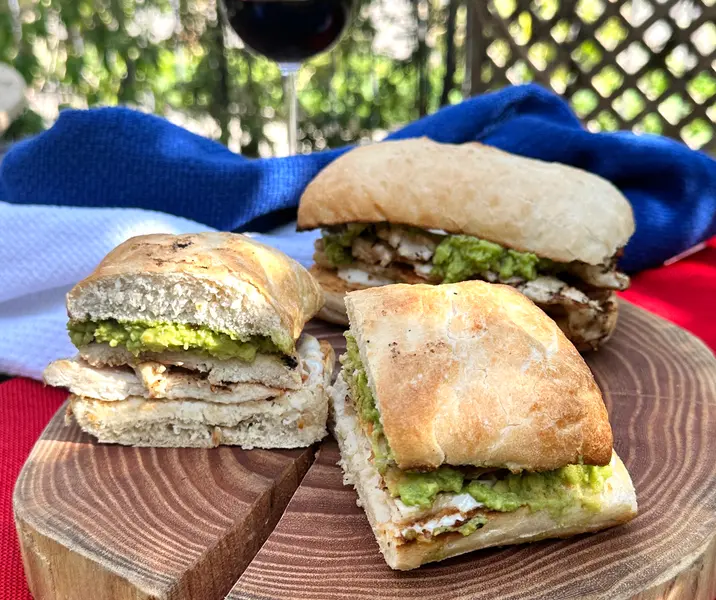 Ave palta a la parrilla