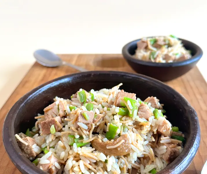Arroz árabe con cerdo, miel y mostaza