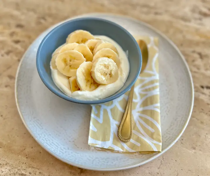 Yogurt con plátano