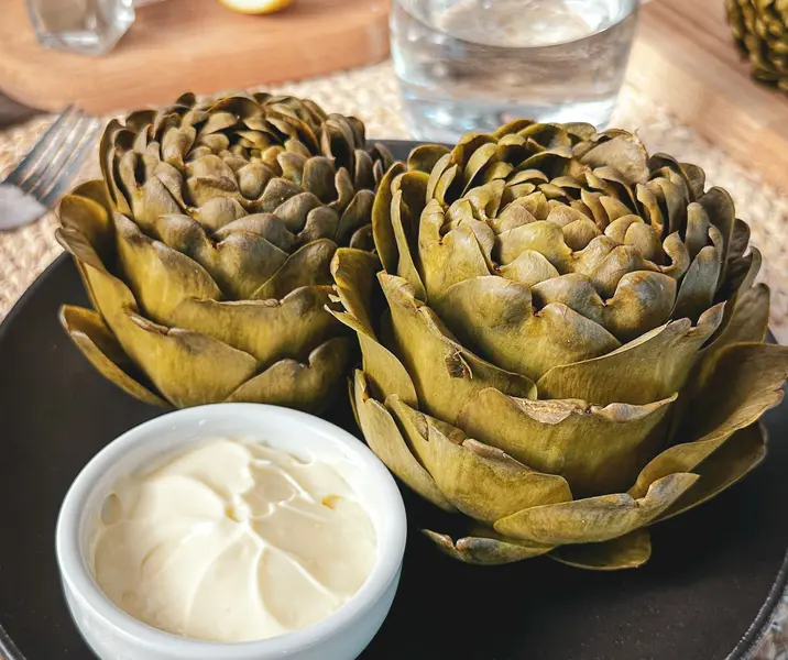 Alcachofa con mayonesa