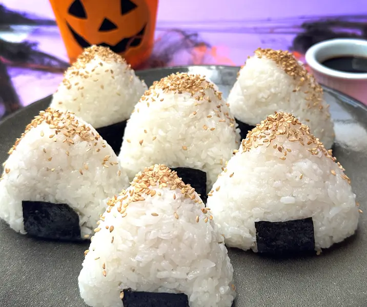 Onigiri sonriente