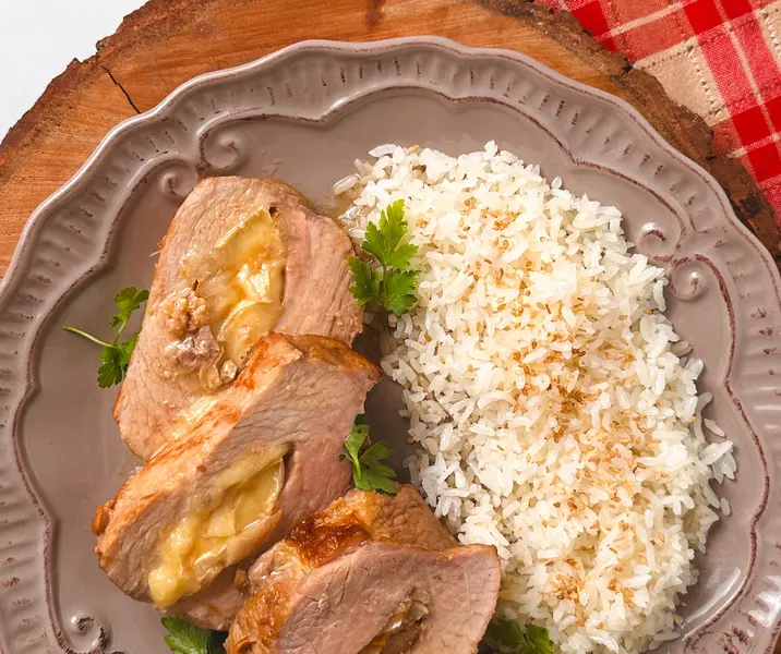 Pulpa de cerdo rellena con queso brie y pera