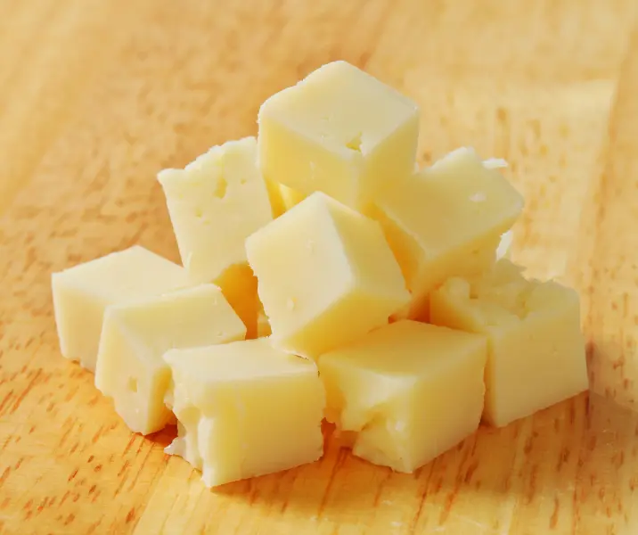 Cubitos de queso mantecoso