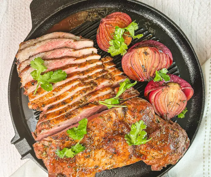 Asado carnicero con cebolla