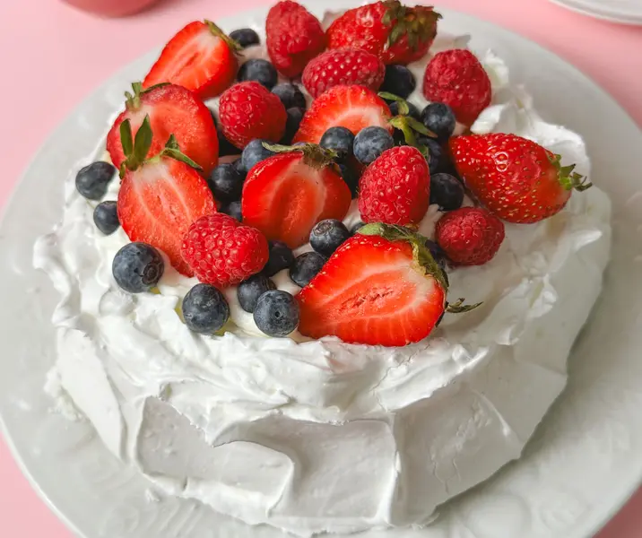 Pavlova de berries