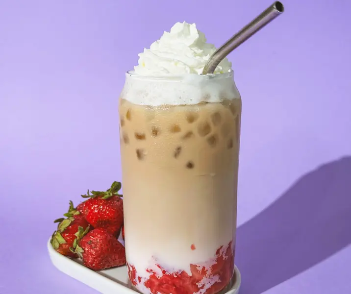 Strawberry iced latte