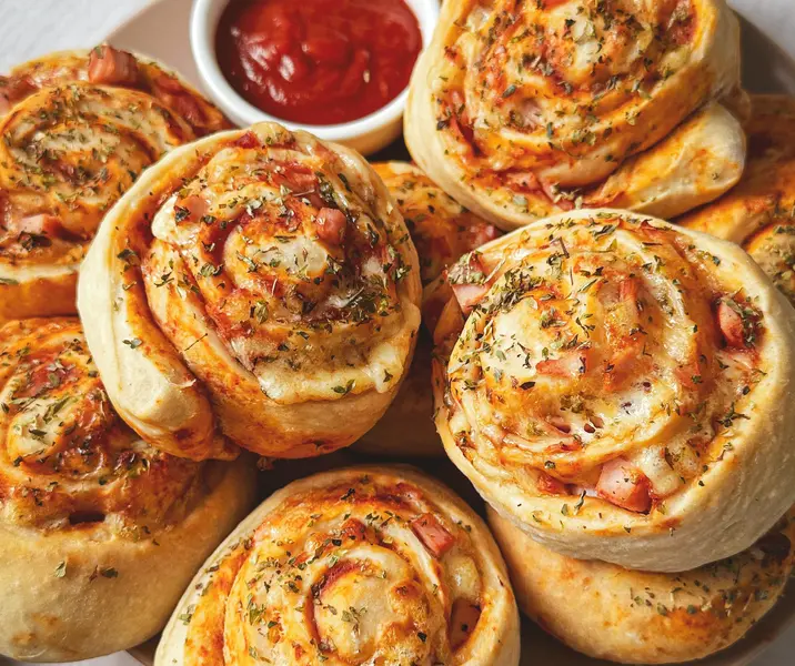 Rollitos napolitanos con jamón de pavo