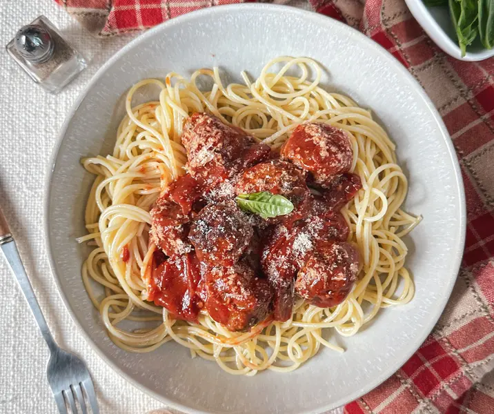 Albóndigas con pasta air fryer