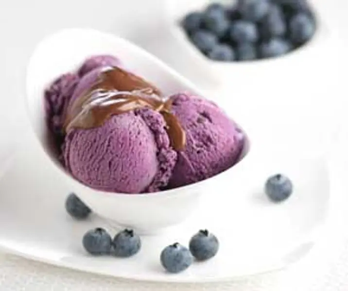 Helado casero de arándanos