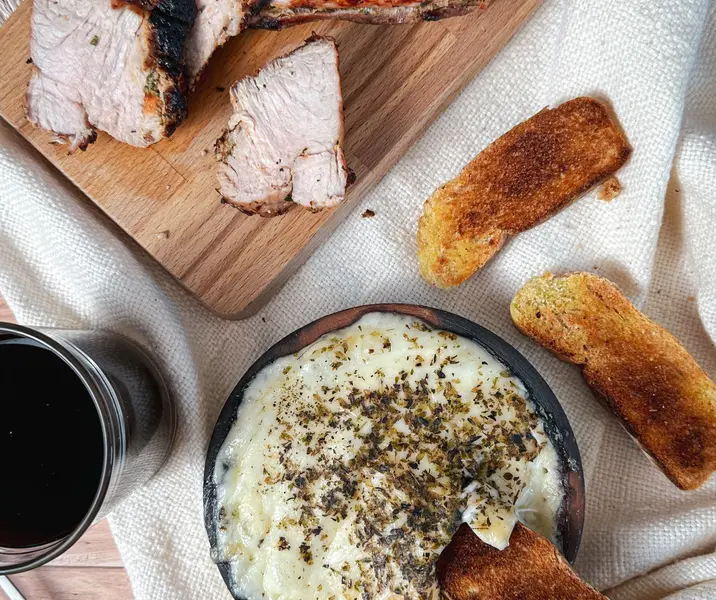 Pulpa pierna con provoleta a la parrilla