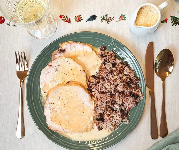 Pavo al horno con ajo y limón