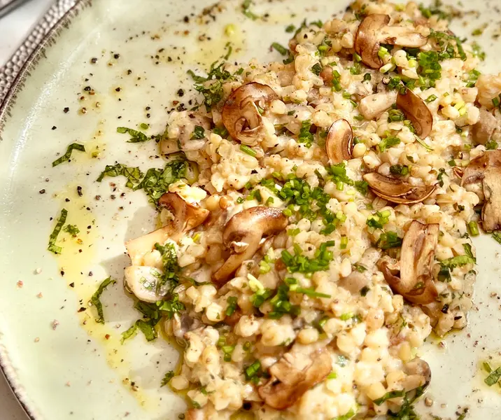 Risotto de mote con champiñones