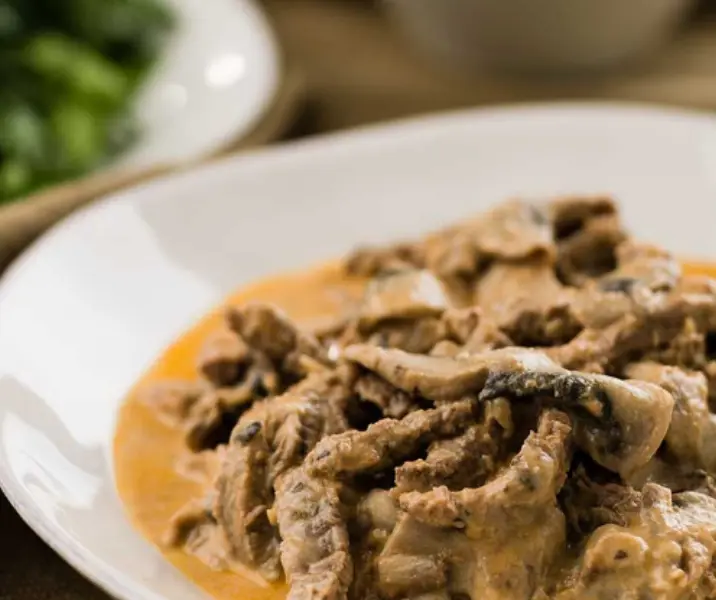 Strogonoff de vacuno con arroz thermomix