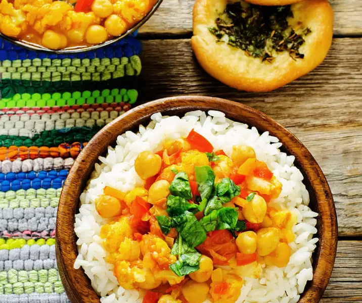 Curry de vegetales con arroz